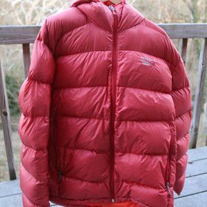 Men's Mountain Hardware down packable puffer jacket